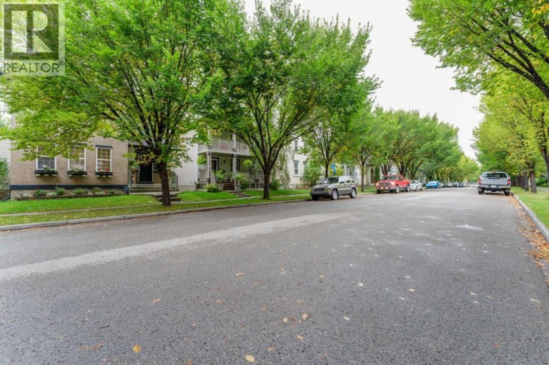43 Elgin Drive SE, Calgary, Alberta, T2Z3Y7