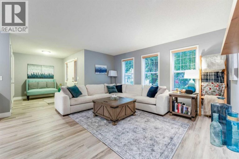 43 Elgin Drive SE, Calgary, Alberta, T2Z3Y7