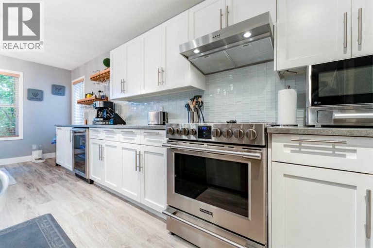 43 Elgin Drive SE, Calgary, Alberta, T2Z3Y7
