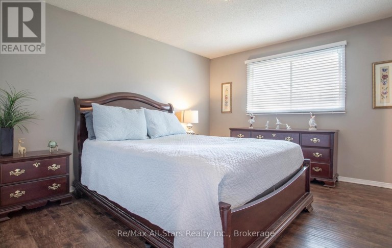 39 APPLEWOOD CRESCENT, Scugog (Port Perry), Ontario, L9L1G7