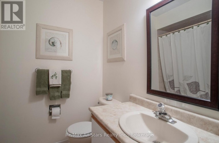 39 APPLEWOOD CRESCENT, Scugog (Port Perry), Ontario, L9L1G7