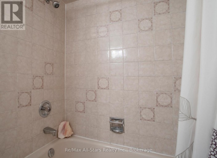39 APPLEWOOD CRESCENT, Scugog (Port Perry), Ontario, L9L1G7