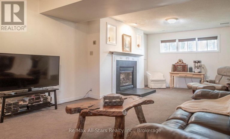 39 APPLEWOOD CRESCENT, Scugog (Port Perry), Ontario, L9L1G7