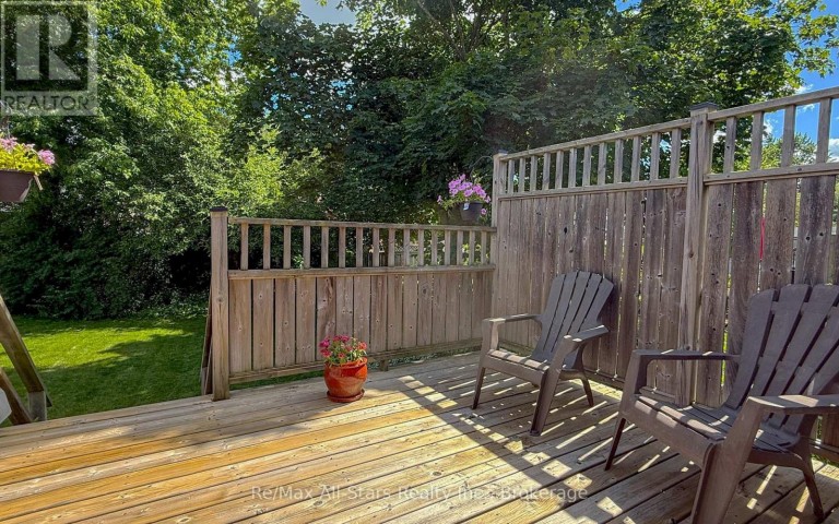 39 APPLEWOOD CRESCENT, Scugog (Port Perry), Ontario, L9L1G7