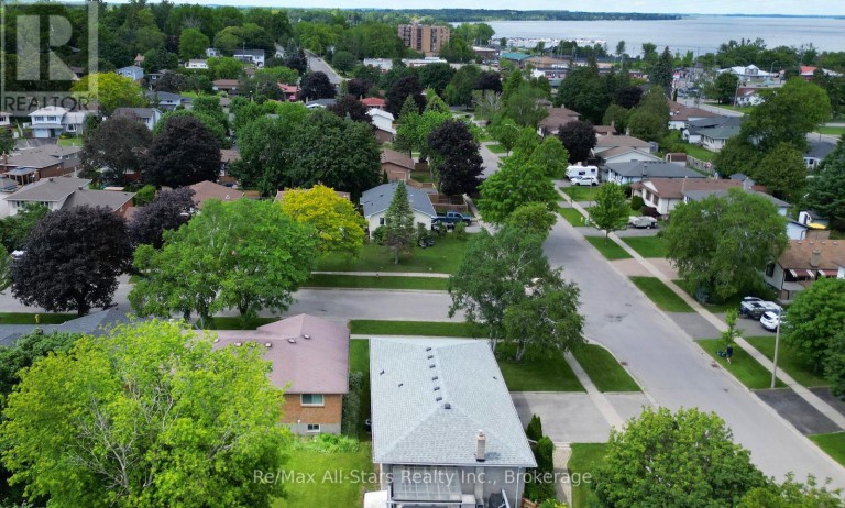 39 APPLEWOOD CRESCENT, Scugog (Port Perry), Ontario, L9L1G7