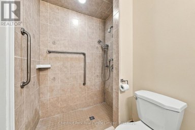 10 NORTHPORT STREET Prince Edward County (Sophiasburg Ward) Ontario photo 17