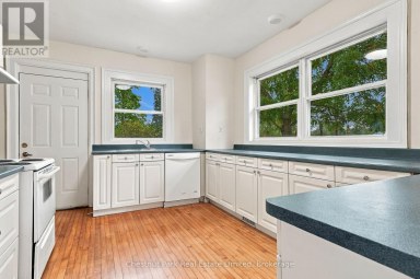 10 NORTHPORT STREET Prince Edward County (Sophiasburg Ward) Ontario photo 21