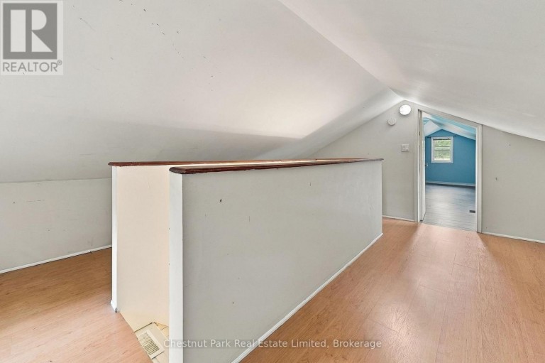 10 NORTHPORT STREET, Prince Edward County (Sophiasburg Ward), Ontario, K0K2T0