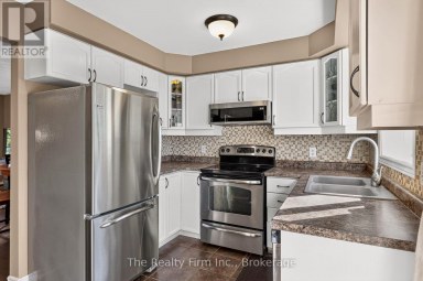 35 BEECH BOULEVARD Tillsonburg Ontario photo 11
