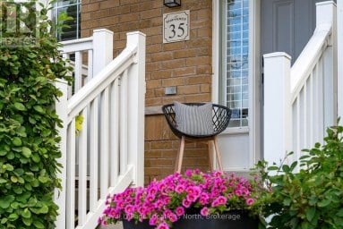 35 SIDE LAUNCH WAY Collingwood Ontario photo 3