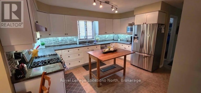 25 MARINA CRESCENT, Collingwood, Ontario, L9Y5H1