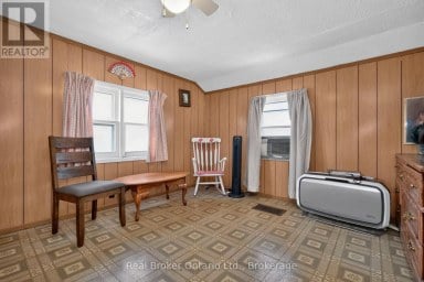 137 FOURTH STREET Midland Ontario photo 12