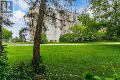 137 FOURTH STREET Midland Ontario photo 23