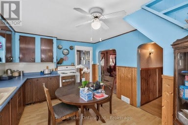 137 FOURTH STREET Midland Ontario photo 6