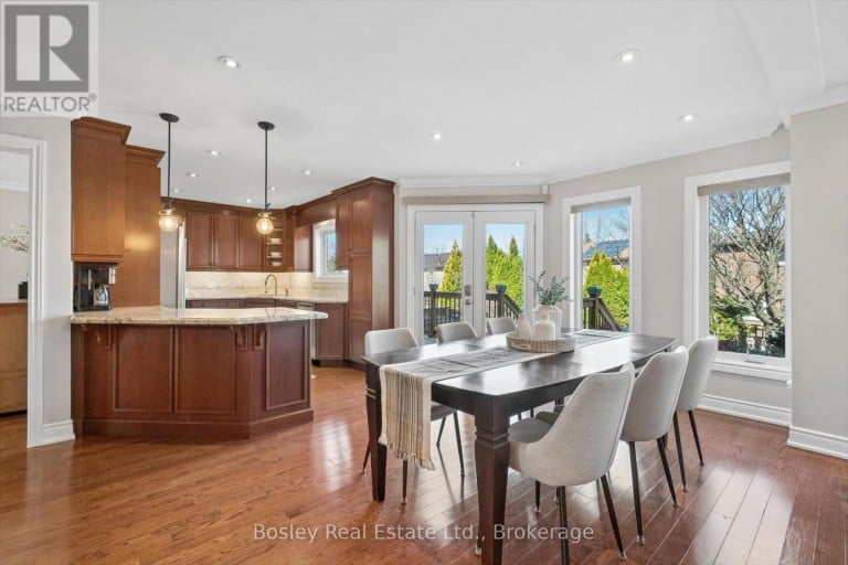 1217 SUGAR MAPLE COURT, Mississauga (Rathwood), Ontario, L4W4P6