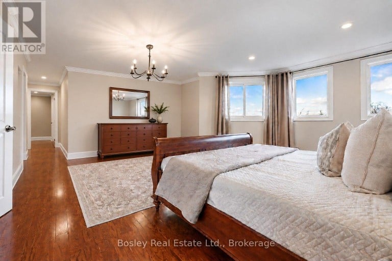 1217 SUGAR MAPLE COURT, Mississauga (Rathwood), Ontario, L4W4P6