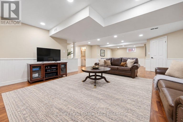 1217 SUGAR MAPLE COURT, Mississauga (Rathwood), Ontario, L4W4P6