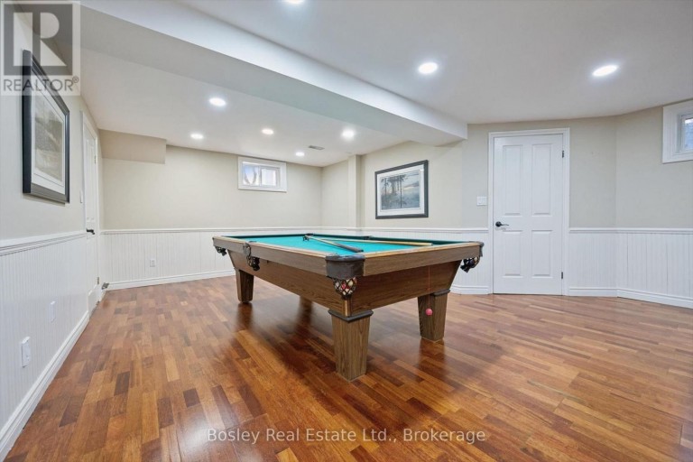 1217 SUGAR MAPLE COURT, Mississauga (Rathwood), Ontario, L4W4P6