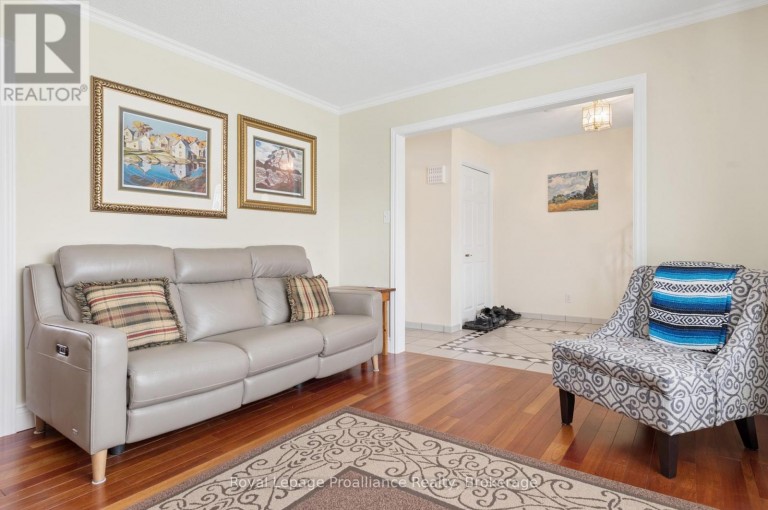 28 SHONIKER AVENUE, Quinte West (Trenton Ward), Ontario, K8V2B5