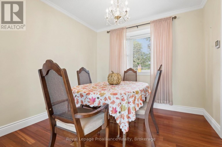28 SHONIKER AVENUE, Quinte West (Trenton Ward), Ontario, K8V2B5