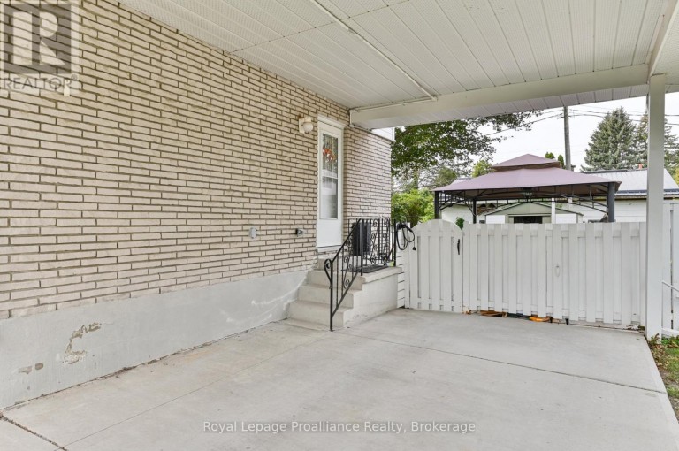 28 SHONIKER AVENUE, Quinte West (Trenton Ward), Ontario, K8V2B5