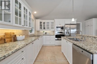 139 SOUTH SHORES ROAD Grey Highlands Ontario photo 18