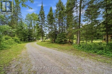 1100 MORNING GLORY DRIVE Highlands East (Glamorgan) Ontario photo 3