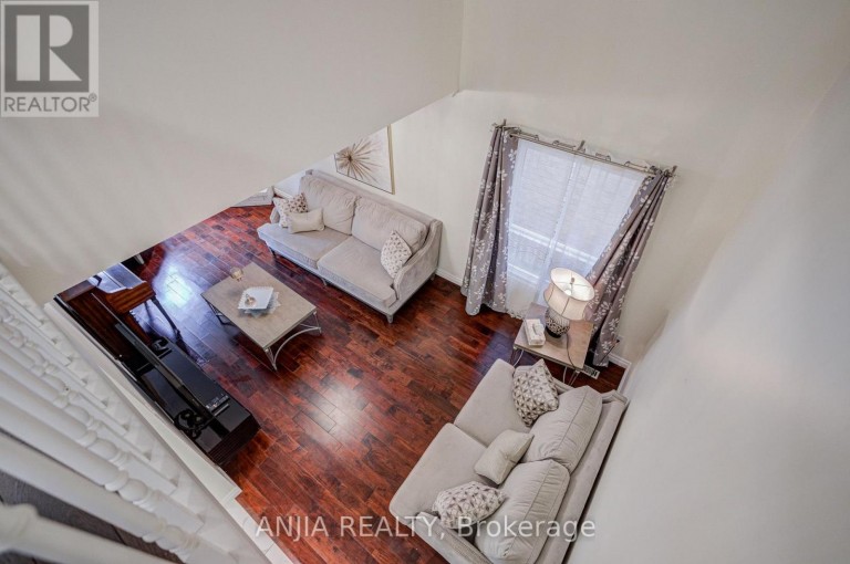 39 MILLCROFT WAY, Vaughan (Brownridge), Ontario, L4J6P2