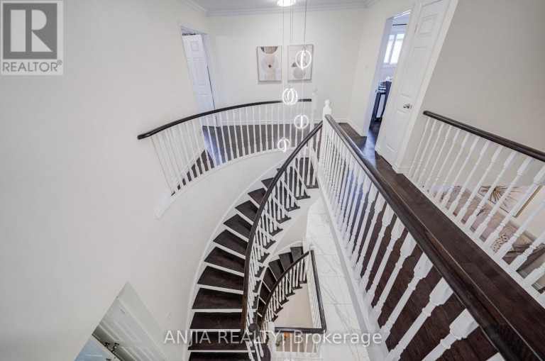39 MILLCROFT WAY, Vaughan (Brownridge), Ontario, L4J6P2
