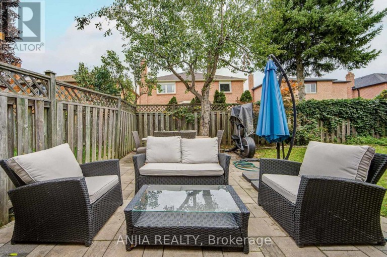 39 MILLCROFT WAY, Vaughan (Brownridge), Ontario, L4J6P2
