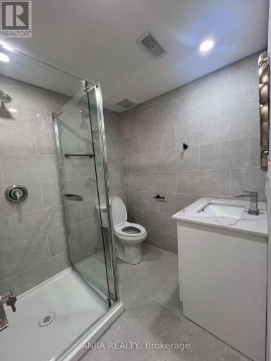39 MILLCROFT WAY, Vaughan (Brownridge), Ontario, L4J6P2