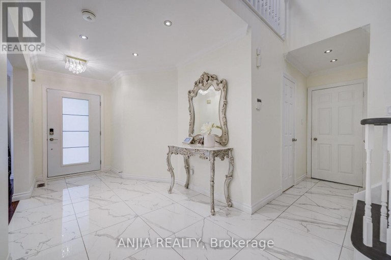39 MILLCROFT WAY, Vaughan (Brownridge), Ontario, L4J6P2