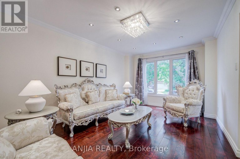 39 MILLCROFT WAY, Vaughan (Brownridge), Ontario, L4J6P2