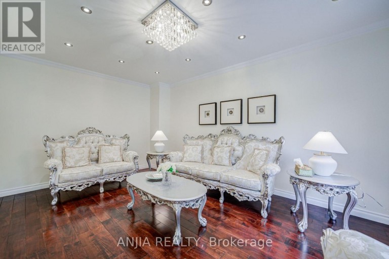 39 MILLCROFT WAY, Vaughan (Brownridge), Ontario, L4J6P2