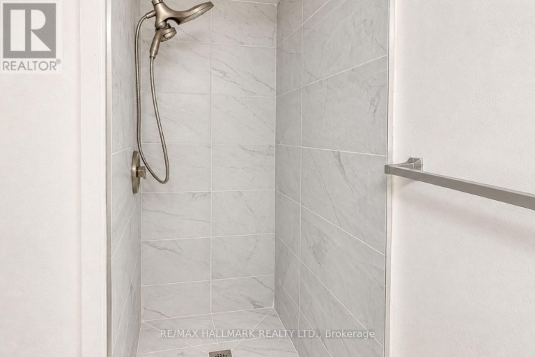 BSMT - 102 MURRAY DRIVE, Aurora (Aurora Highlands), Ontario, L4G2C5