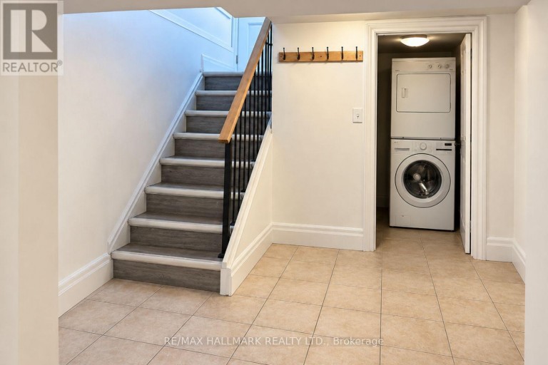 BSMT - 102 MURRAY DRIVE, Aurora (Aurora Highlands), Ontario, L4G2C5