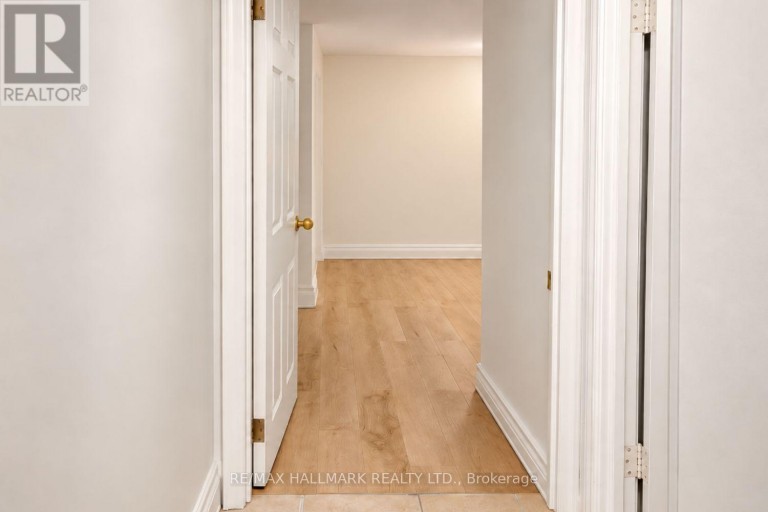 BSMT - 102 MURRAY DRIVE, Aurora (Aurora Highlands), Ontario, L4G2C5
