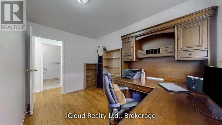 19 FLAMINGO CRESCENT, Brampton (Southgate), Ontario, L6T2G4