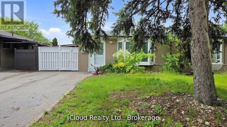 19 FLAMINGO CRESCENT, Brampton (Southgate), Ontario, L6T2G4