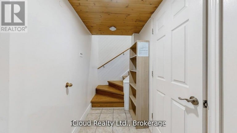 19 FLAMINGO CRESCENT, Brampton (Southgate), Ontario, L6T2G4