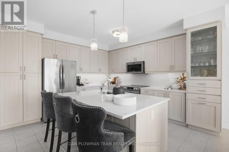 713 LATIMER WAY, Peterborough (Monaghan Ward 2), Ontario, K9K0H4