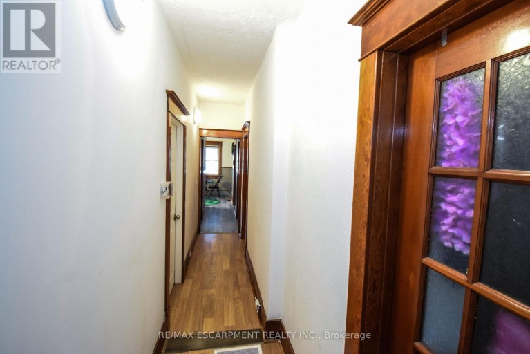 264 HELLEMS AVENUE, Welland (Welland Downtown), Ontario, L3B3B7