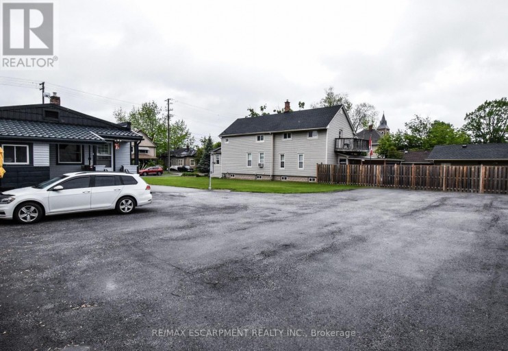 264 HELLEMS AVENUE, Welland (Welland Downtown), Ontario, L3B3B7