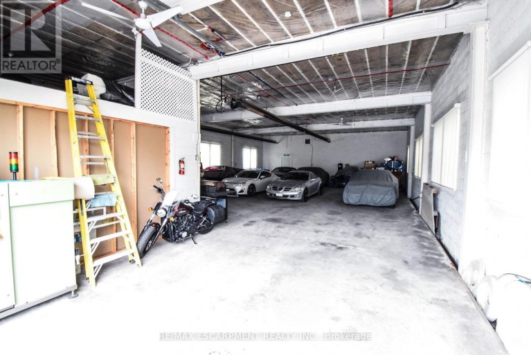 264 HELLEMS AVENUE, Welland (Welland Downtown), Ontario, L3B3B7