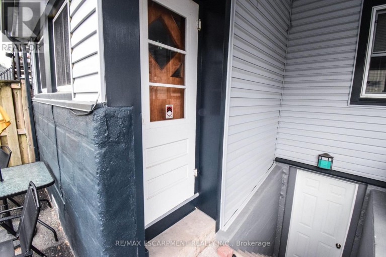 264 HELLEMS AVENUE, Welland (Welland Downtown), Ontario, L3B3B7