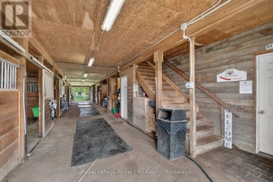11233 2ND LINE Milton (Campbellville) Ontario photo 37