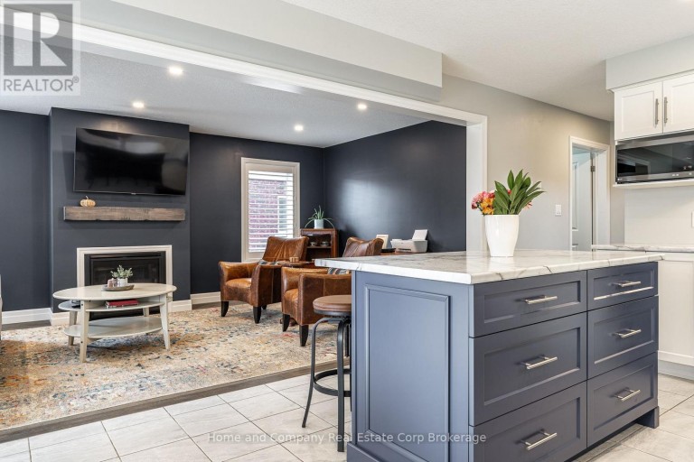 40 ROBERTSON DR DRIVE, Stratford, Ontario, N5A0J5