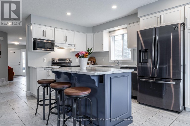40 ROBERTSON DR DRIVE, Stratford, Ontario, N5A0J5