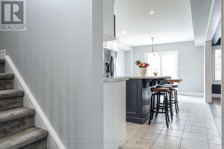 40 ROBERTSON DR DRIVE, Stratford, Ontario, N5A0J5
