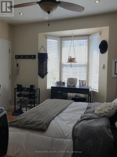 MAIN LEVEL STUDIO - 1 HIAWATHA ROAD, Toronto (Greenwood-Coxwell), Ontario, M4L2X7